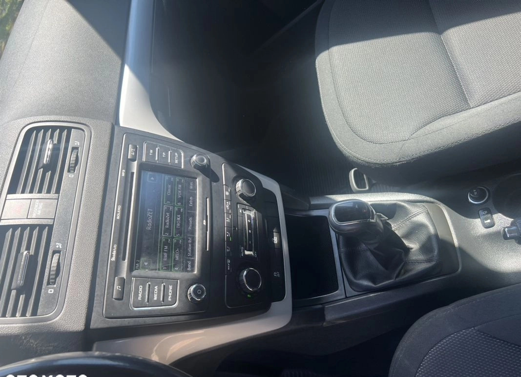 Skoda Yeti cena 26900 przebieg: 239000, rok produkcji 2012 z Radków małe 254